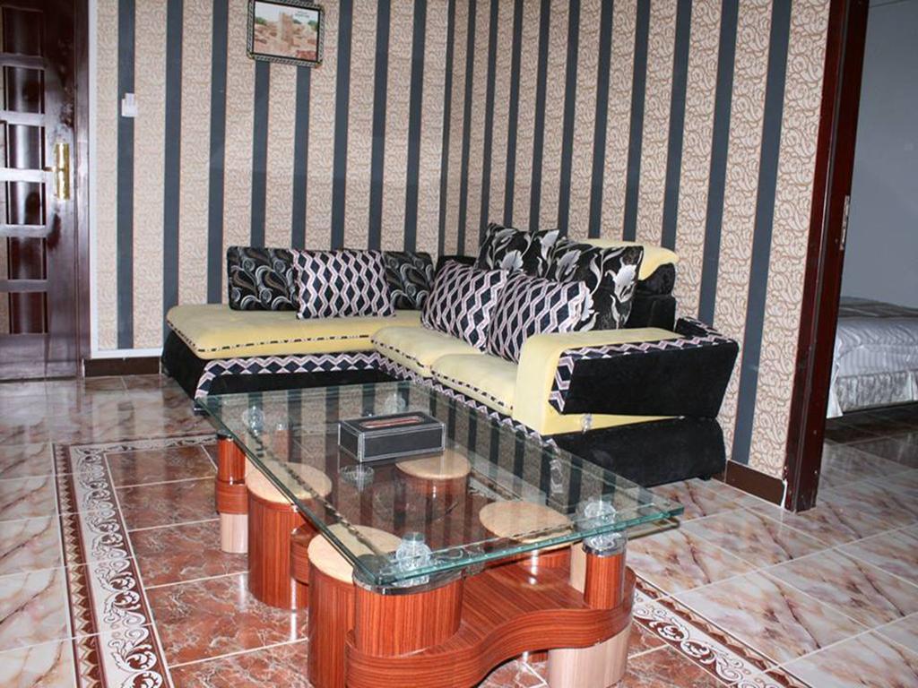 Royal Suites Hotel ヌアクショット エクステリア 写真