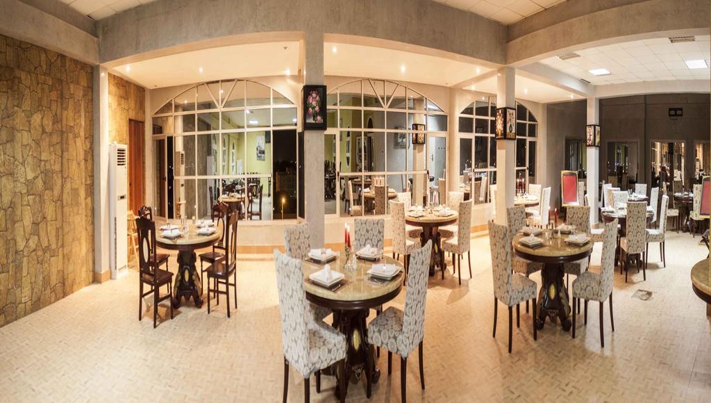 Royal Suites Hotel ヌアクショット エクステリア 写真