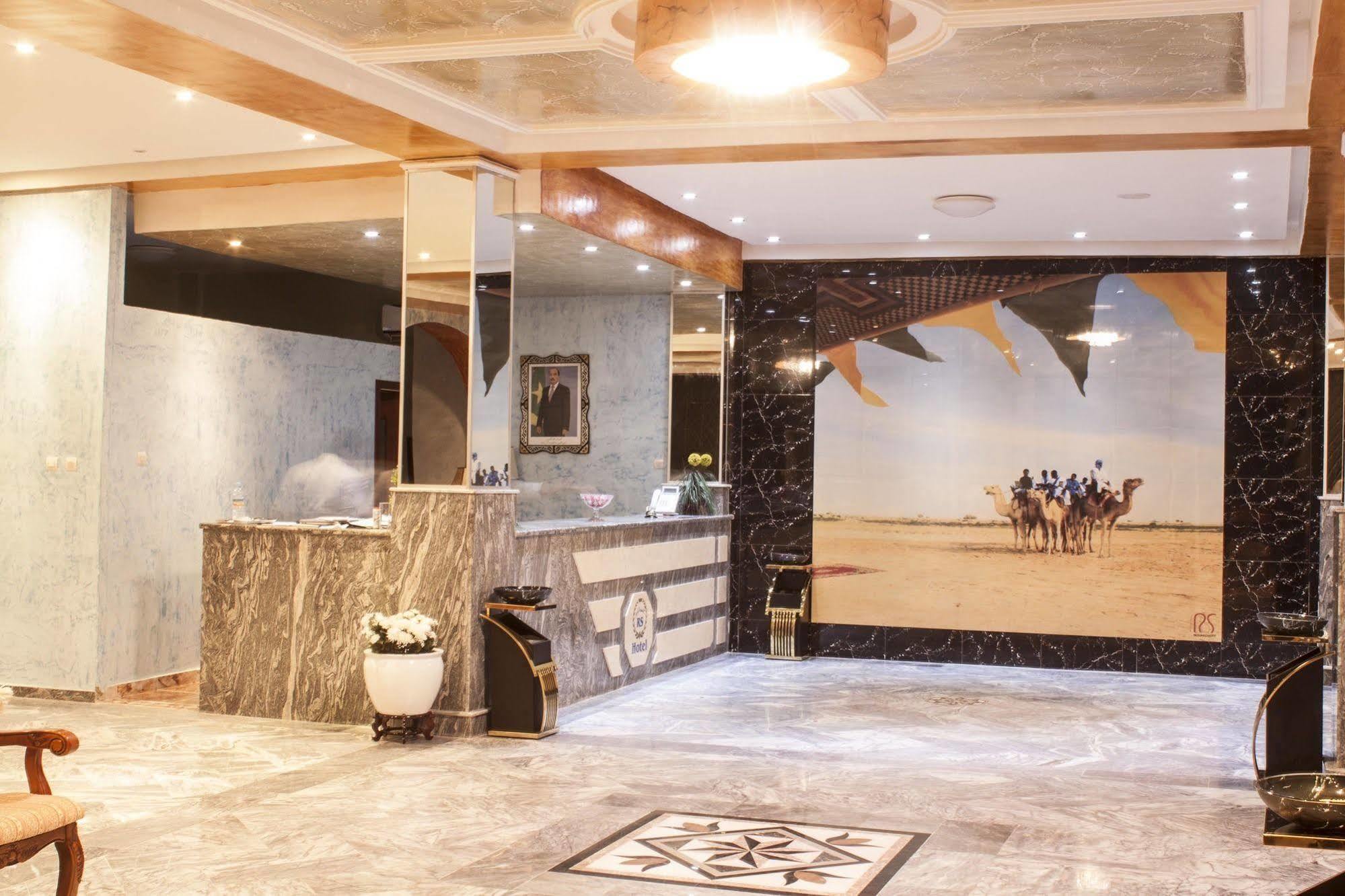 Royal Suites Hotel ヌアクショット エクステリア 写真